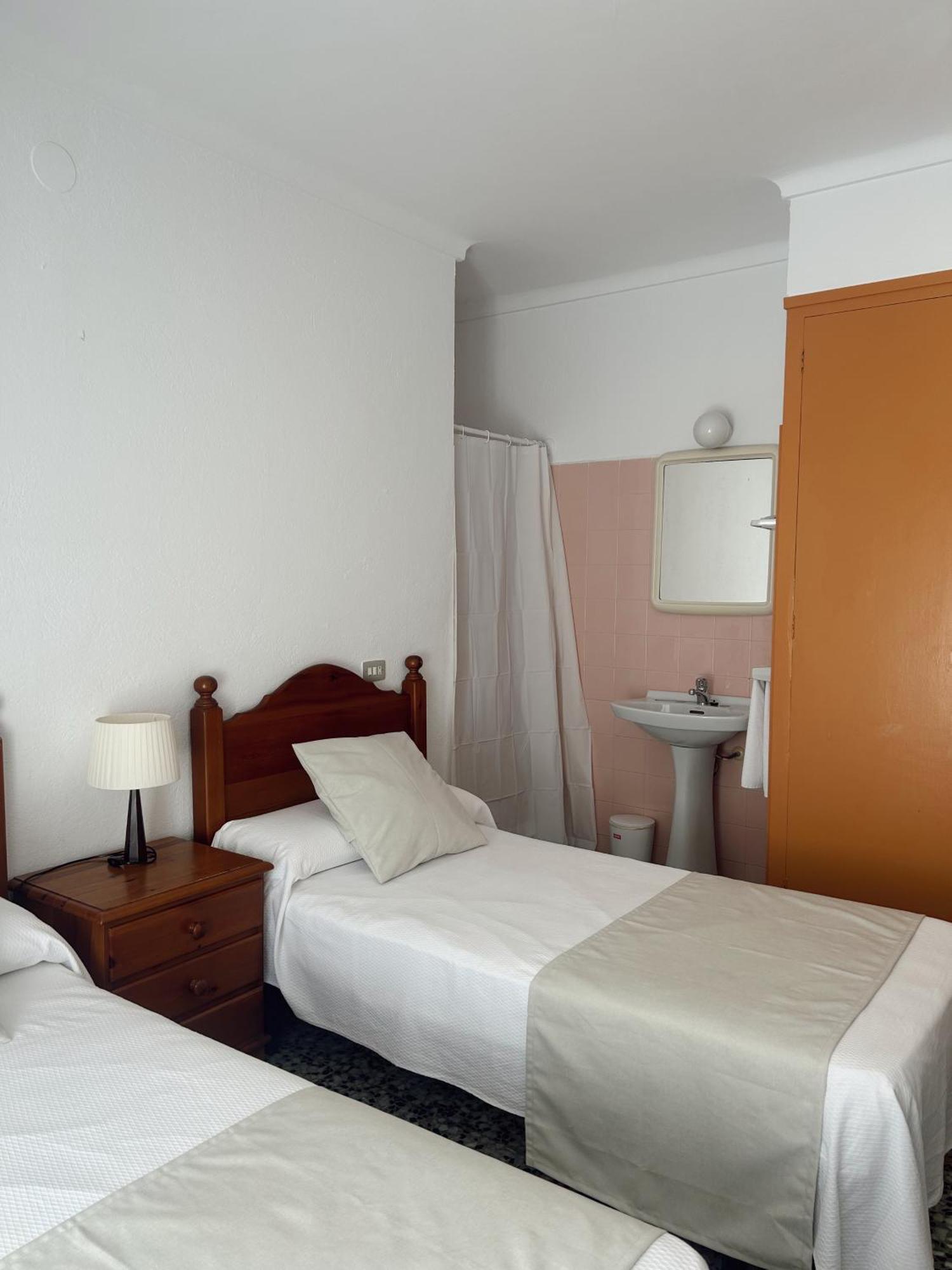 Hostal La Tina El Port De La Selva Exteriör bild
